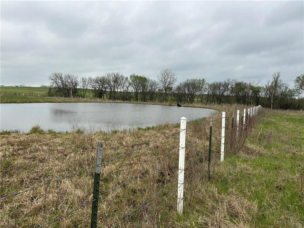 1379 Nw M Highway Property Photo 22