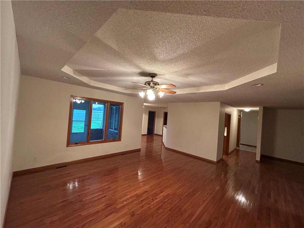 1379 Nw M Highway Property Photo 28