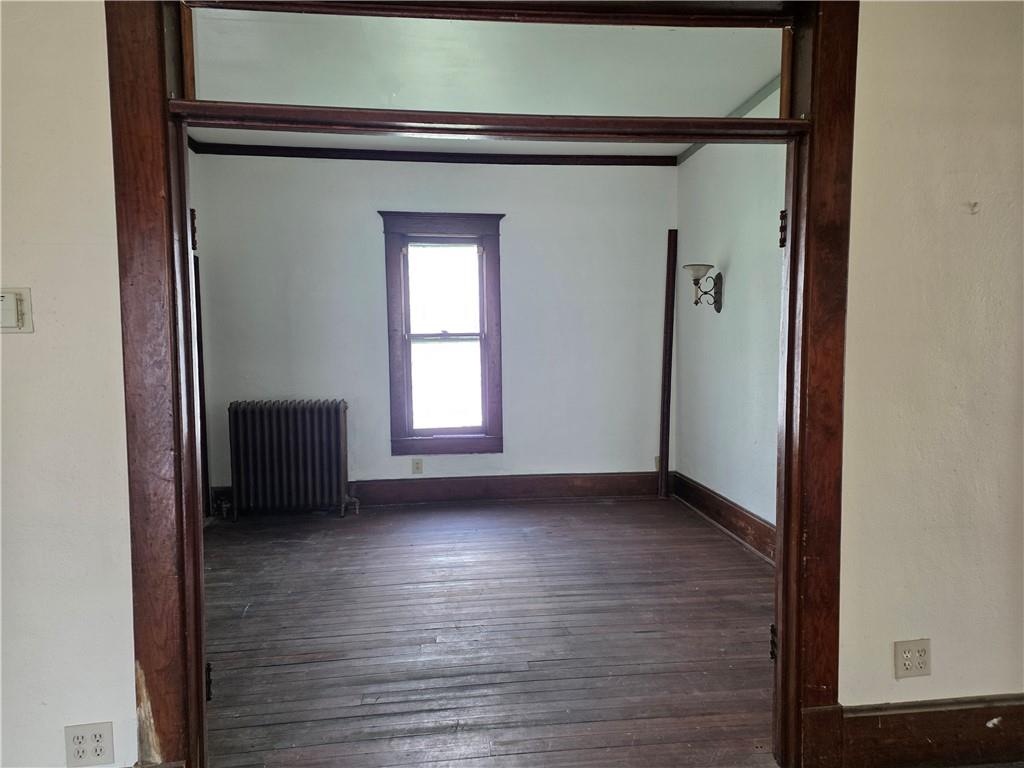 715 W 4th Street Property Photo 8