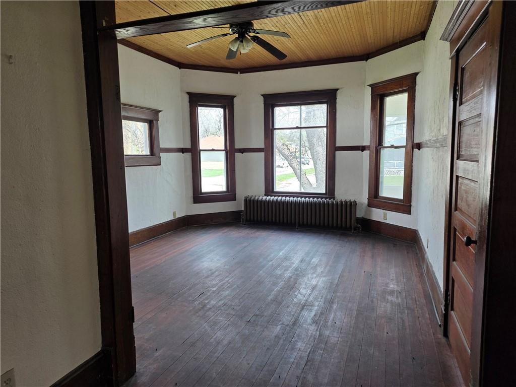 715 W 4th Street Property Photo 12