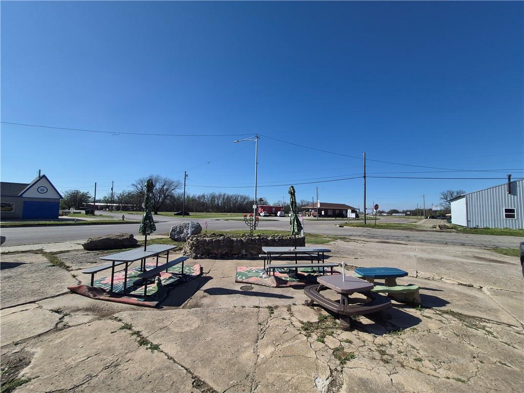 304 Madison N/a Property Photo 6