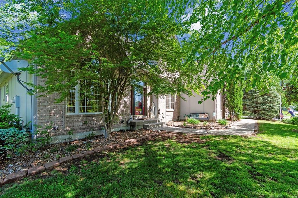 15733 Pine Circle Property Photo 2