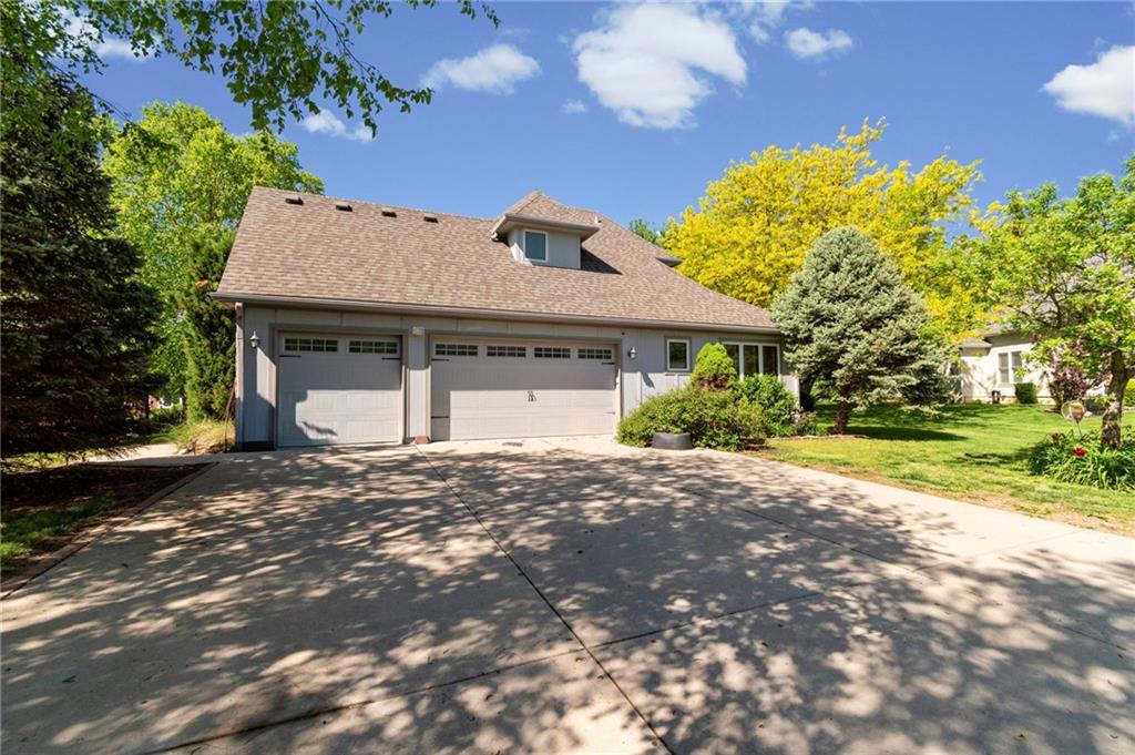 15733 Pine Circle Property Photo 3