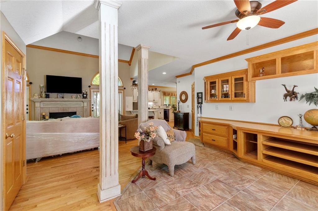 15733 Pine Circle Property Photo 6