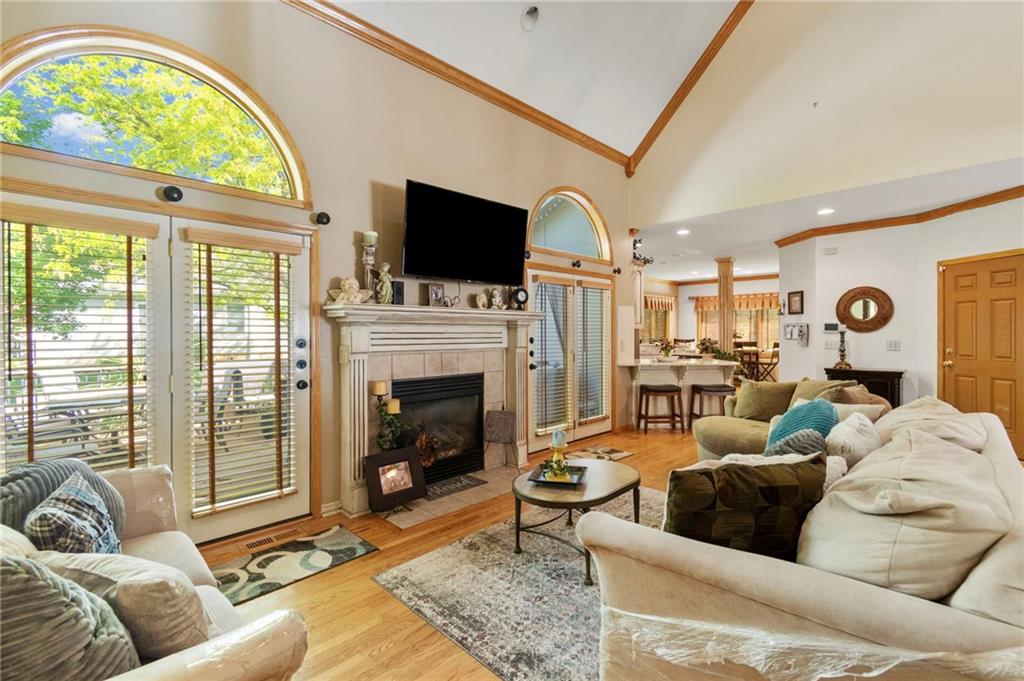 15733 Pine Circle Property Photo 8