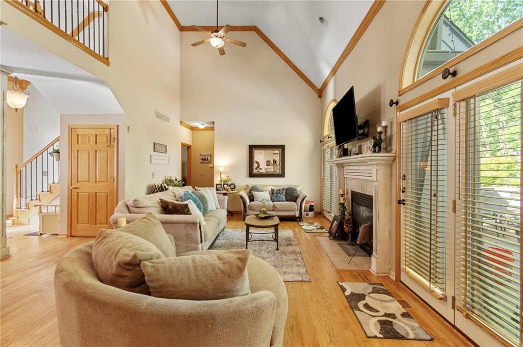 15733 Pine Circle Property Photo 9