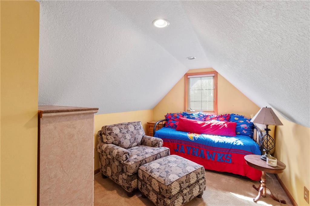 15733 Pine Circle Property Photo 26