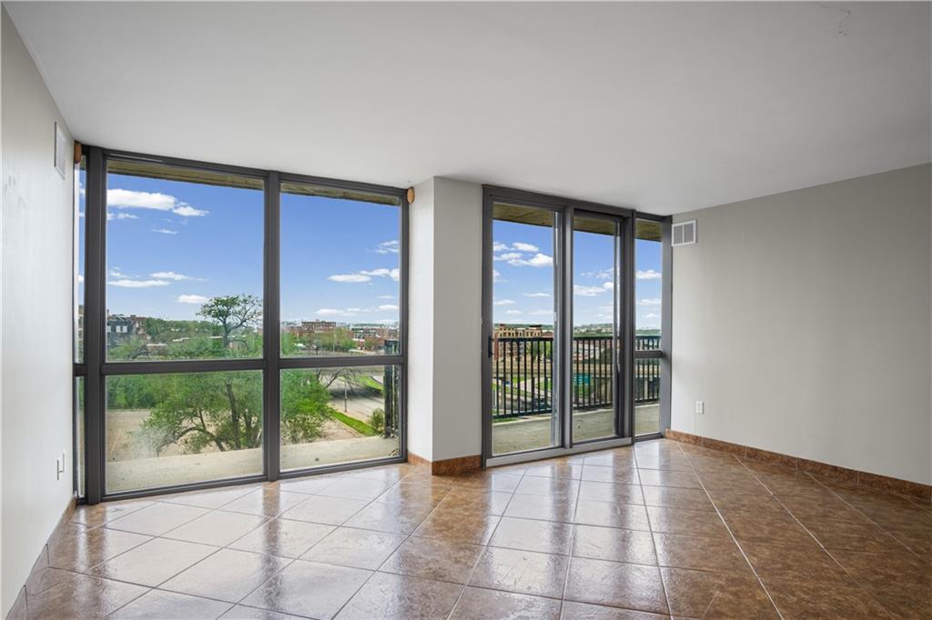 600 Admiral Boulevard Property Photo 4