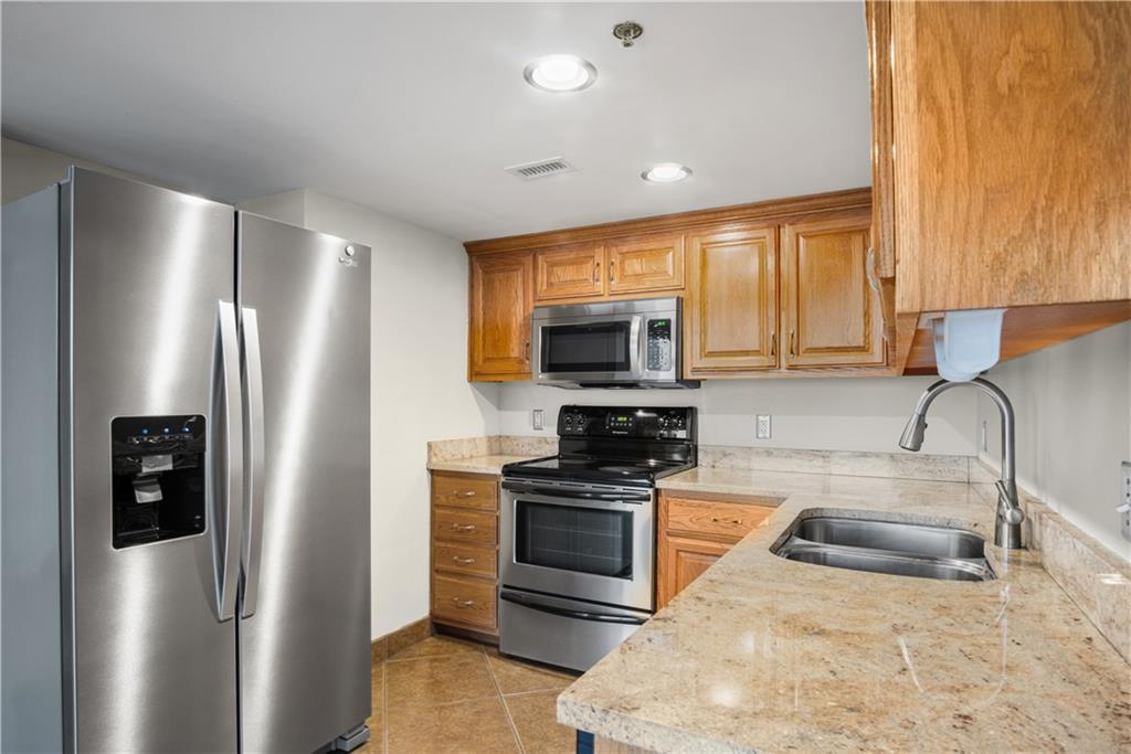 600 Admiral Boulevard Property Photo 6