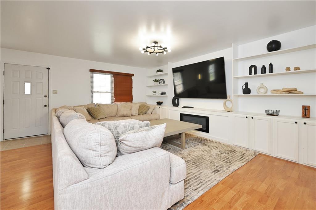 413 Madore Street Property Photo 6
