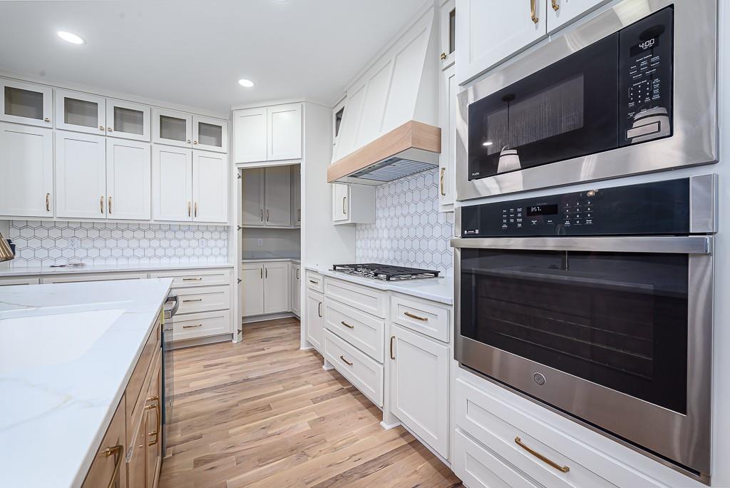 18814 Hollingsworth Road Property Photo 7