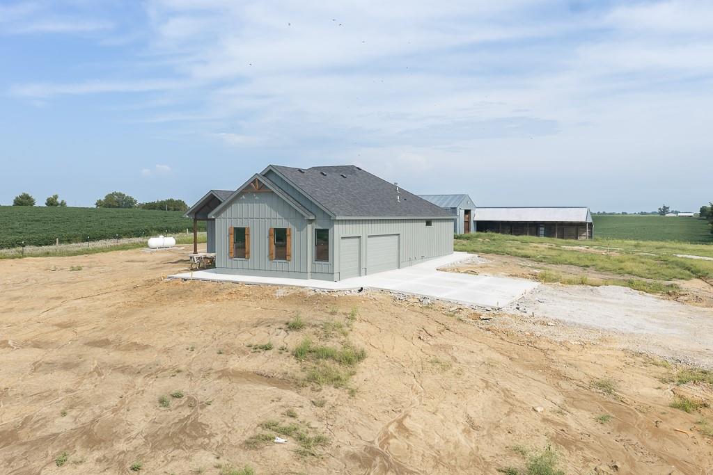 18814 Hollingsworth Road Property Photo 28