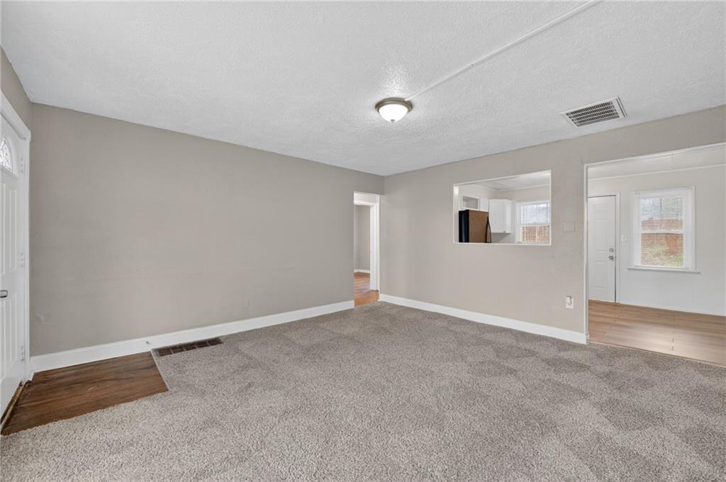 7413 E 56th Terrace Property Photo 14