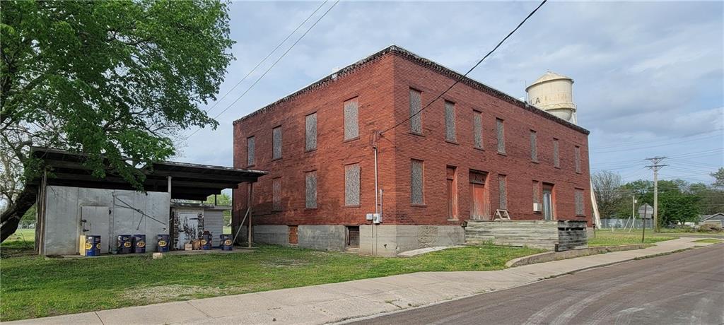 512 E Monroe Street Property Photo 1