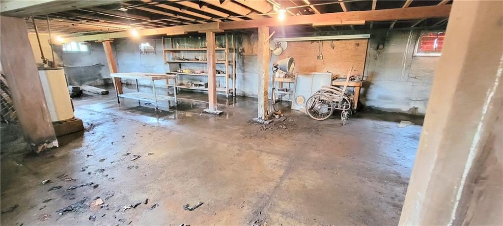 512 E Monroe Street Property Photo 25