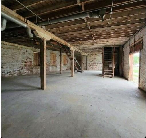 512 E Monroe Street Property Photo 31