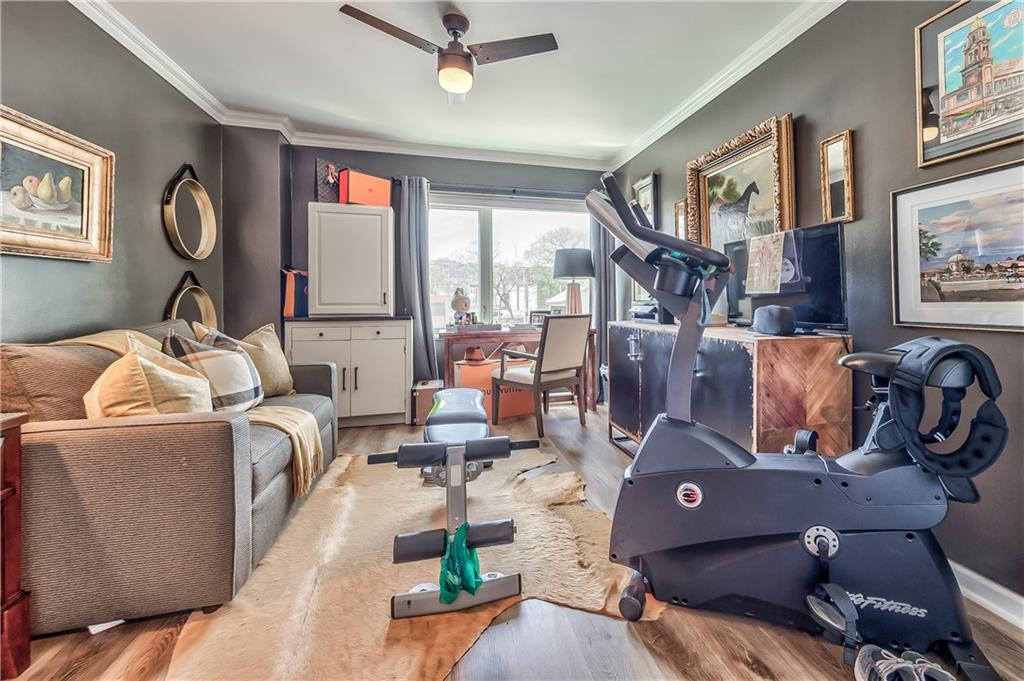 4545 Wornall Road Property Photo 19