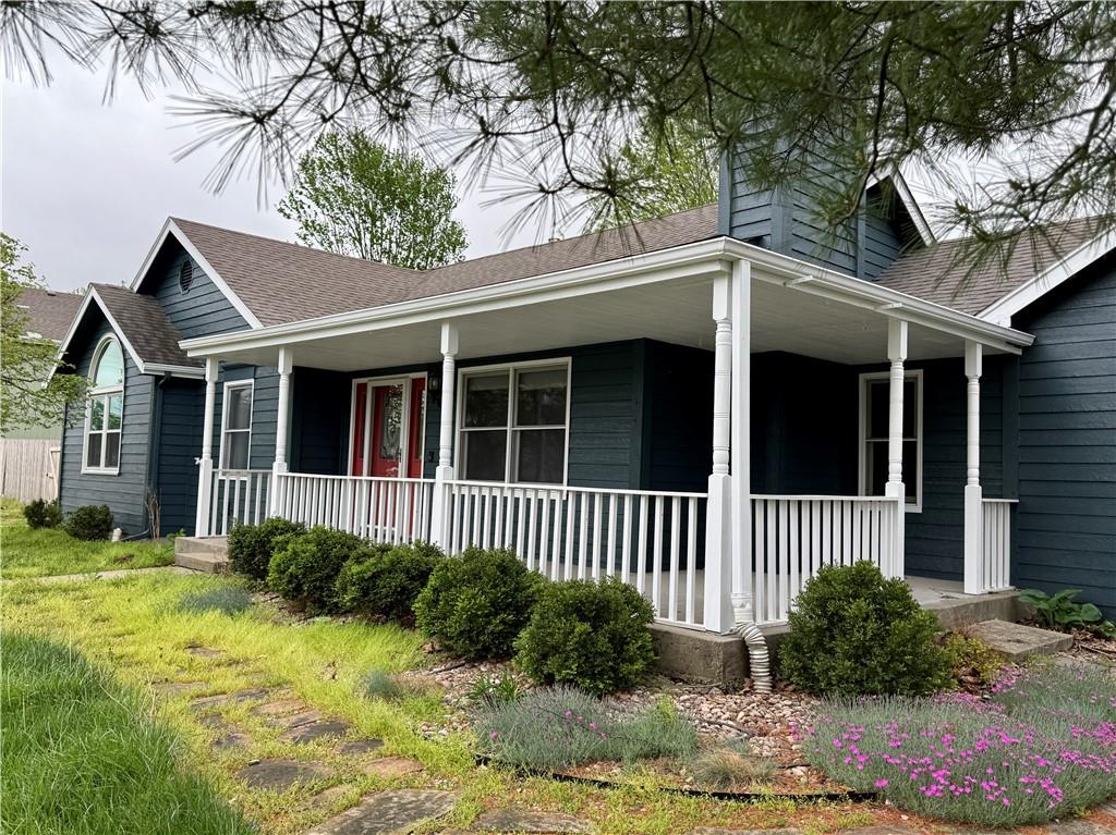 1729 S Maple Street Property Photo 4