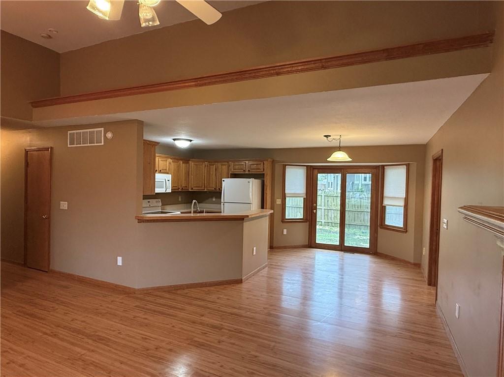 1729 S Maple Street Property Photo 8