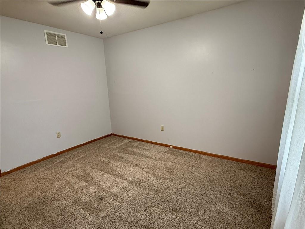 1729 S Maple Street Property Photo 18