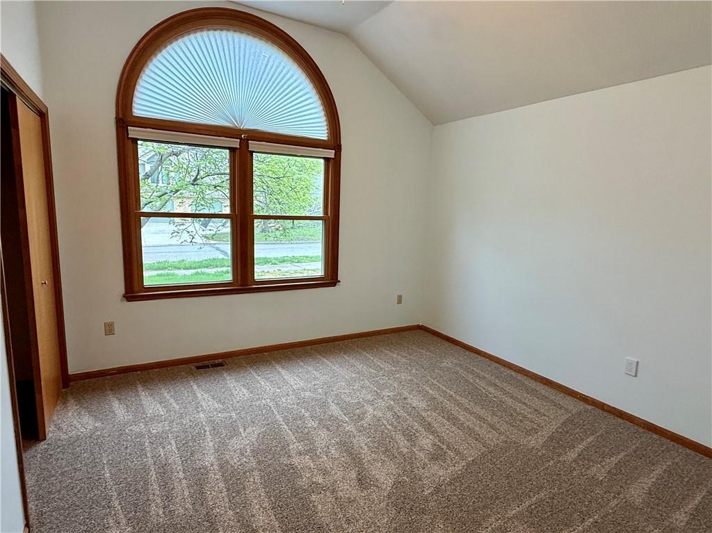 1729 S Maple Street Property Photo 20