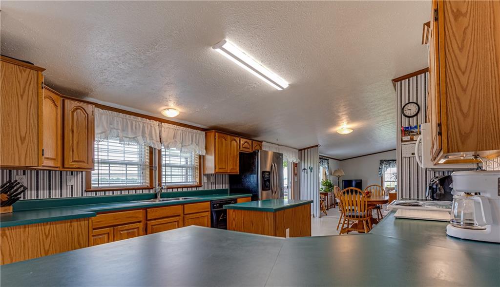 22176 E 1100th Road Property Photo 25