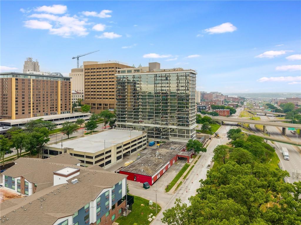 600 Admiral Boulevard Property Photo 4