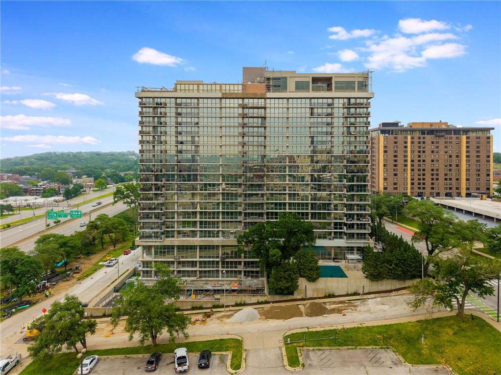 600 Admiral Boulevard Property Photo 7