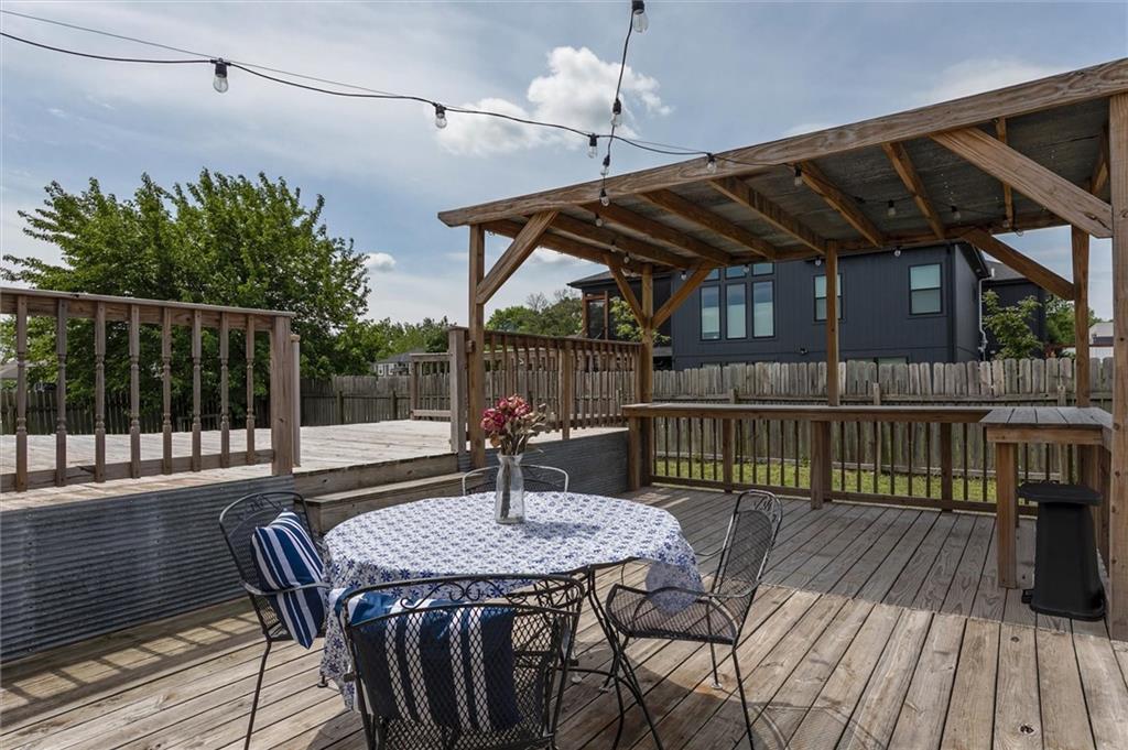 406 S Jackson Street Property Photo 25