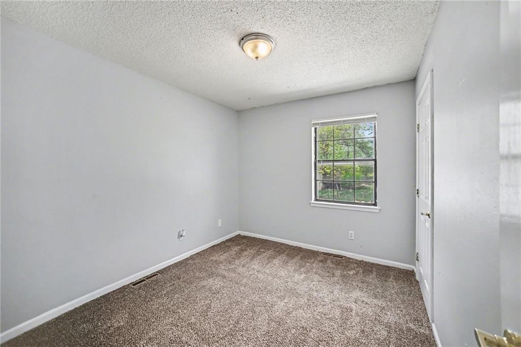 118 Nanette Street Property Photo 6