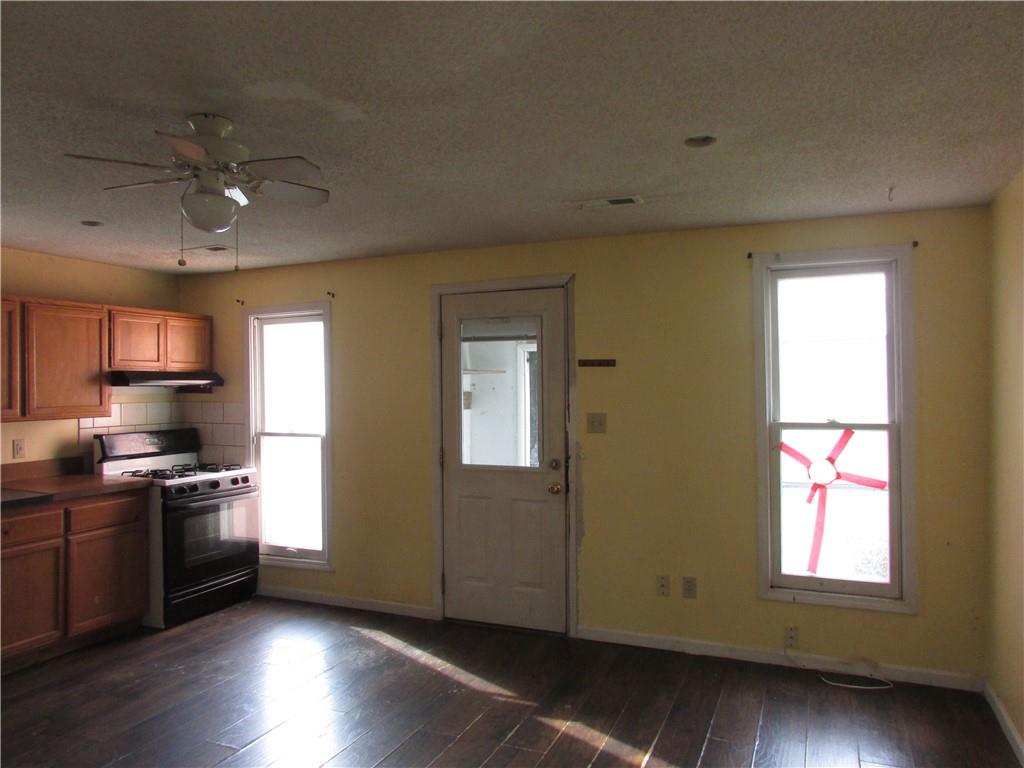517 Lincoln Avenue Property Photo 6