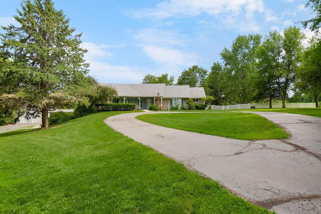 5825 Z Highway Property Photo 3