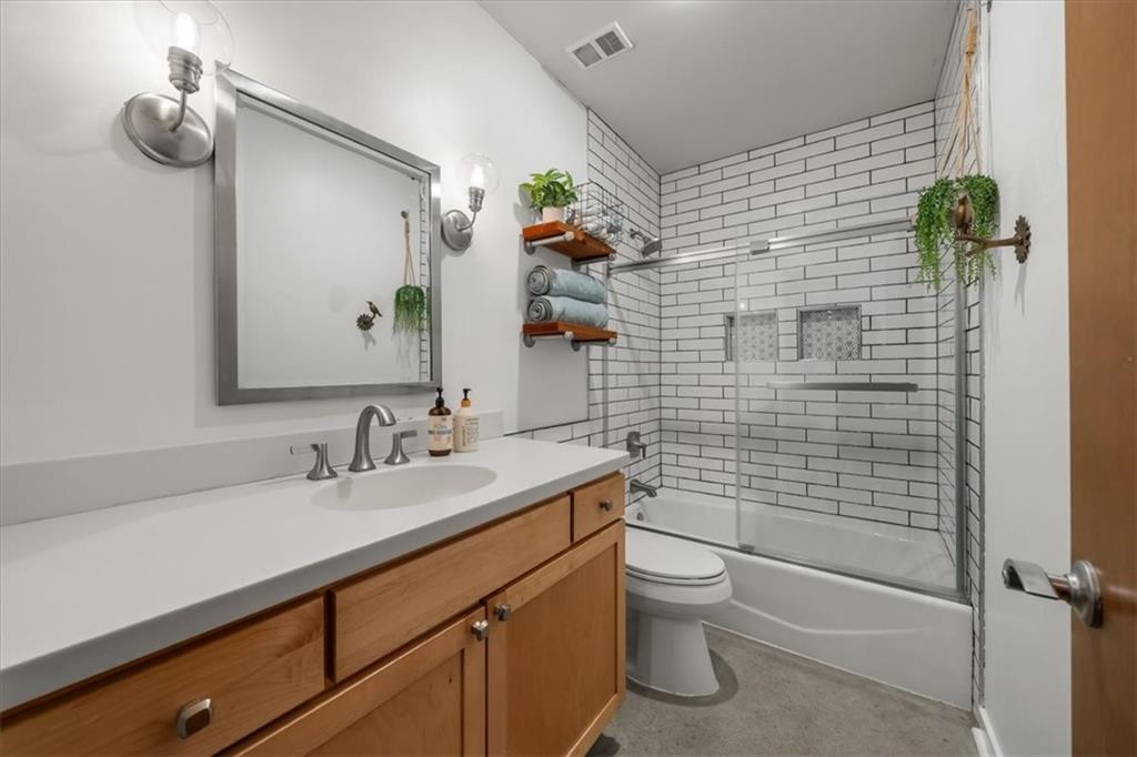 712 Broadway Boulevard Property Photo 8