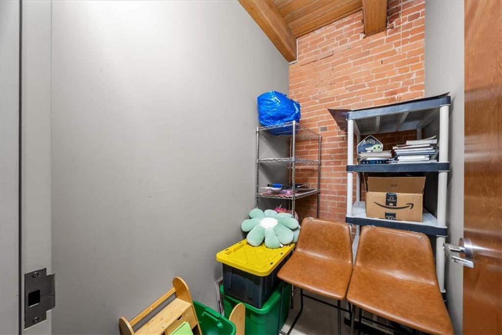 712 Broadway Boulevard Property Photo 10
