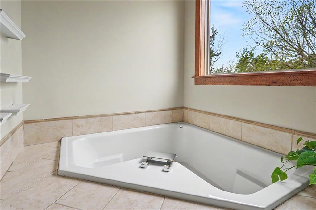 881 N 1928 Road Property Photo 33