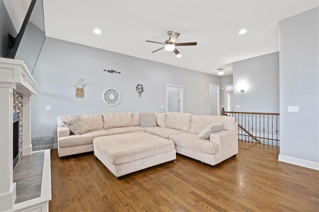 16746 Ruby Way Property Photo 6