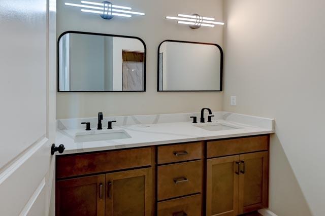 722 N 62nd Place Property Photo 14