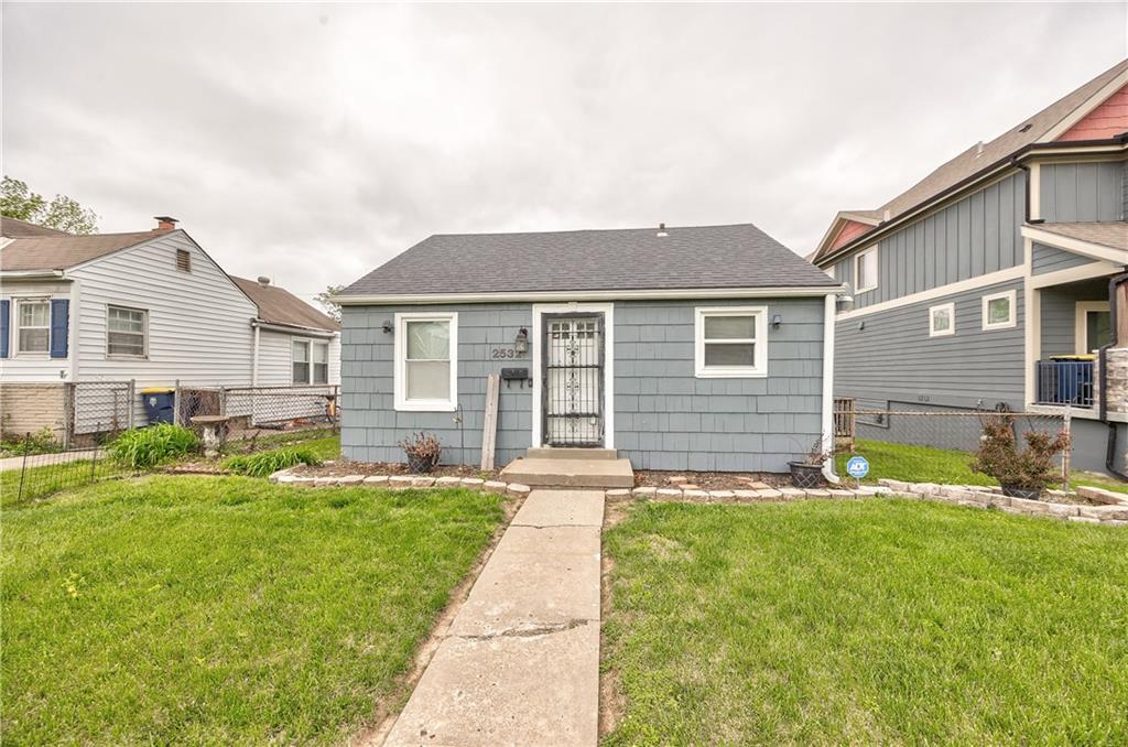 2532 W Paseo Boulevard Property Photo 1