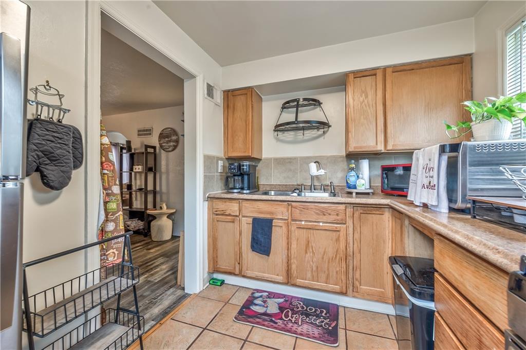 2532 W Paseo Boulevard Property Photo 9