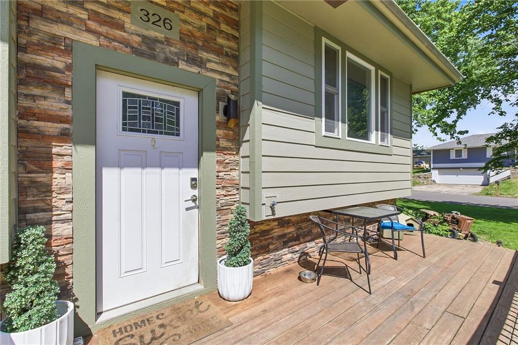 326 Gregory Drive Property Photo 3