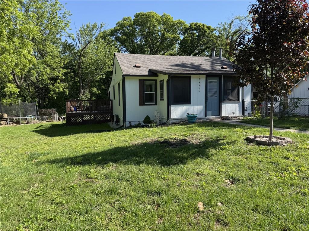 704 E Hayward Avenue Property Photo 2