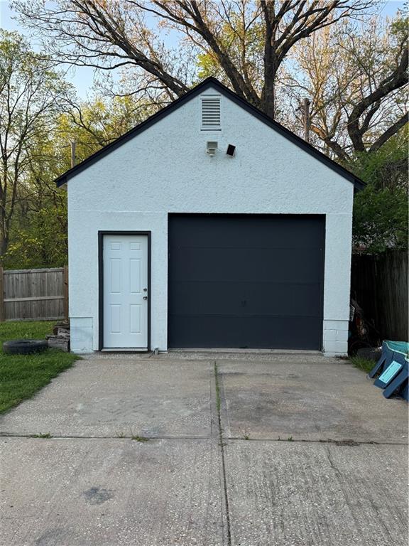 704 E Hayward Avenue Property Photo 21