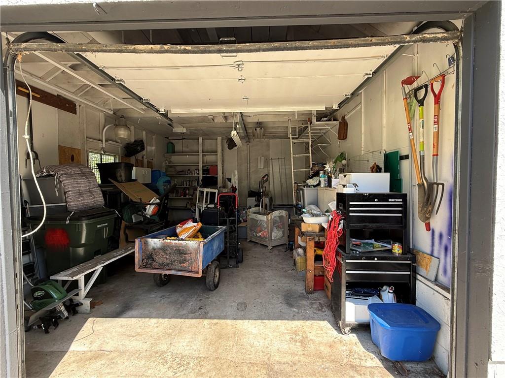 704 E Hayward Avenue Property Photo 23