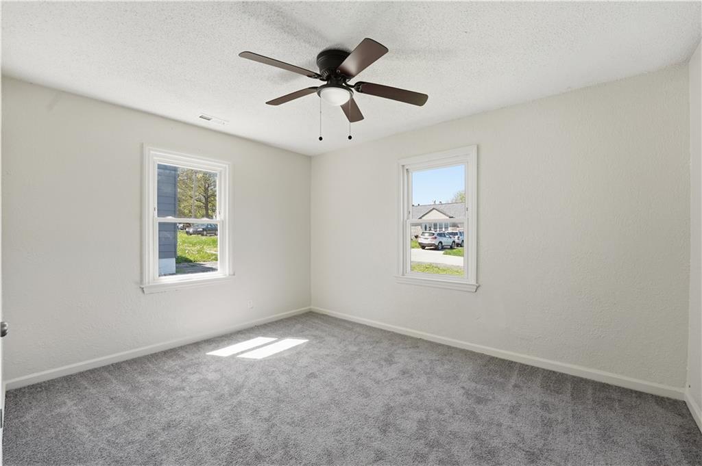 5609 Oakland Avenue Property Photo 8