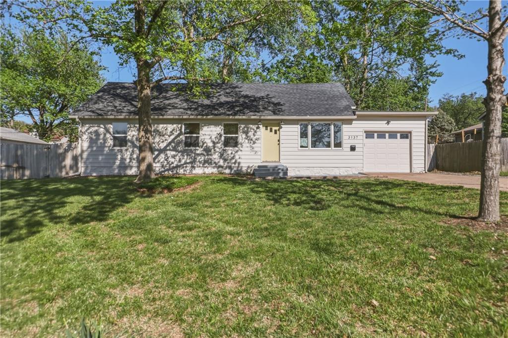 3137 S 9th Place Property Photo 1
