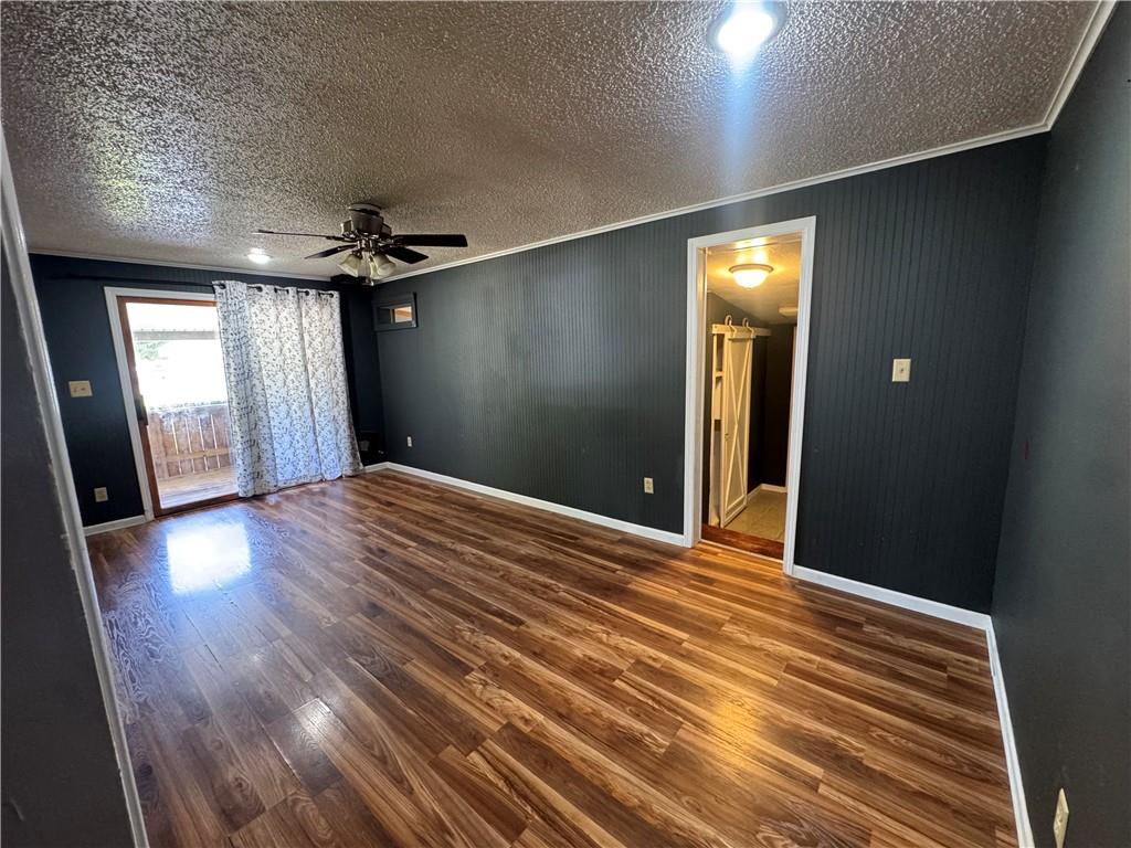 489 Fieldcrest Drive Property Photo 6