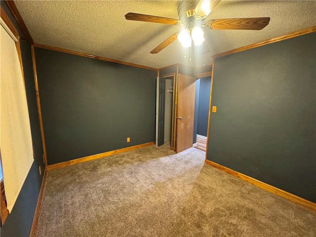489 Fieldcrest Drive Property Photo 13