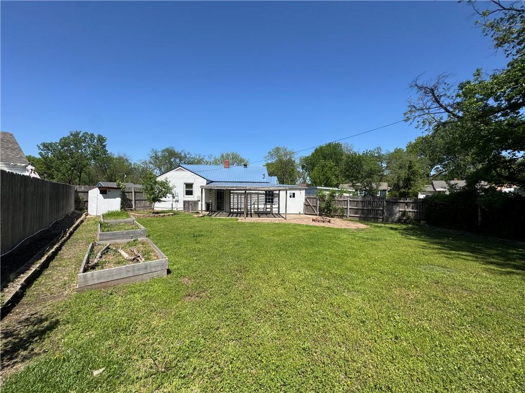 489 Fieldcrest Drive Property Photo 20