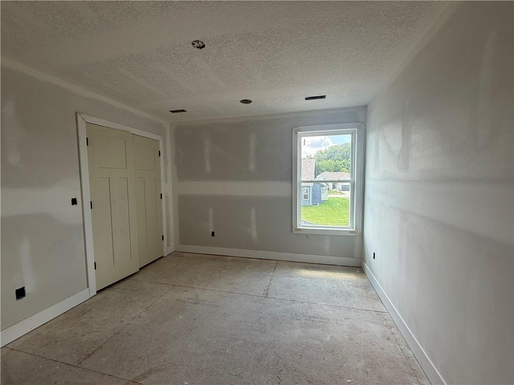 2340 Foxtail Drive Property Photo 4