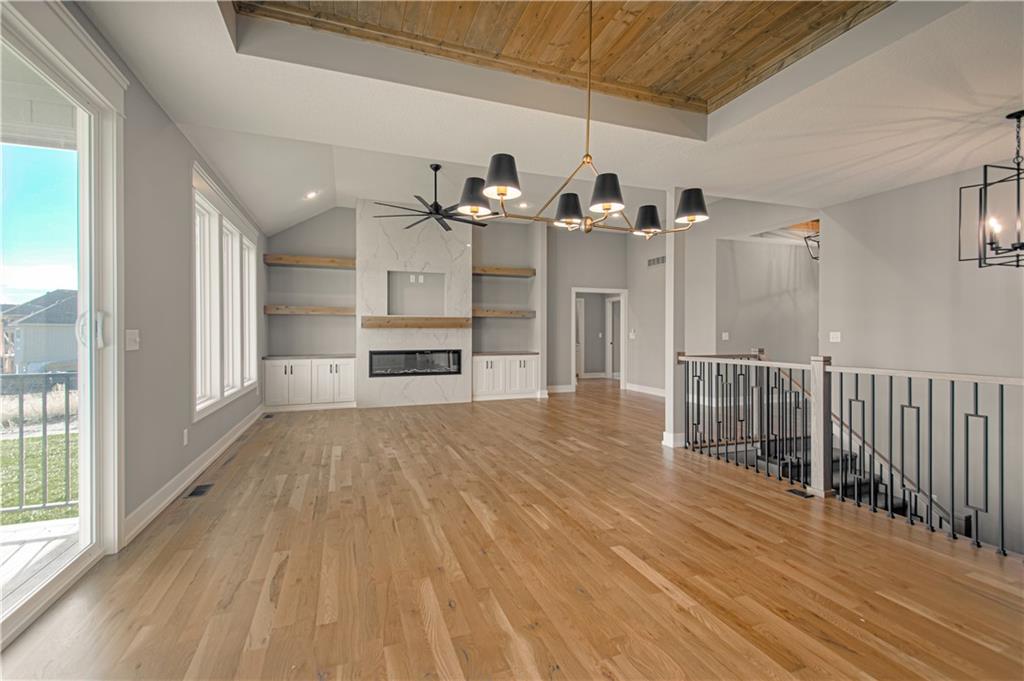 2351 Foxtail Drive Property Photo 9